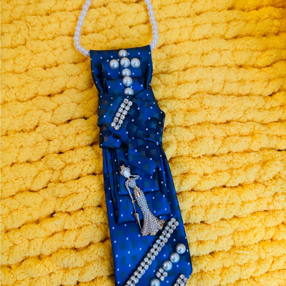 Blue Embellished Women’s Tie Necklace with Pearls and Rhinestones
